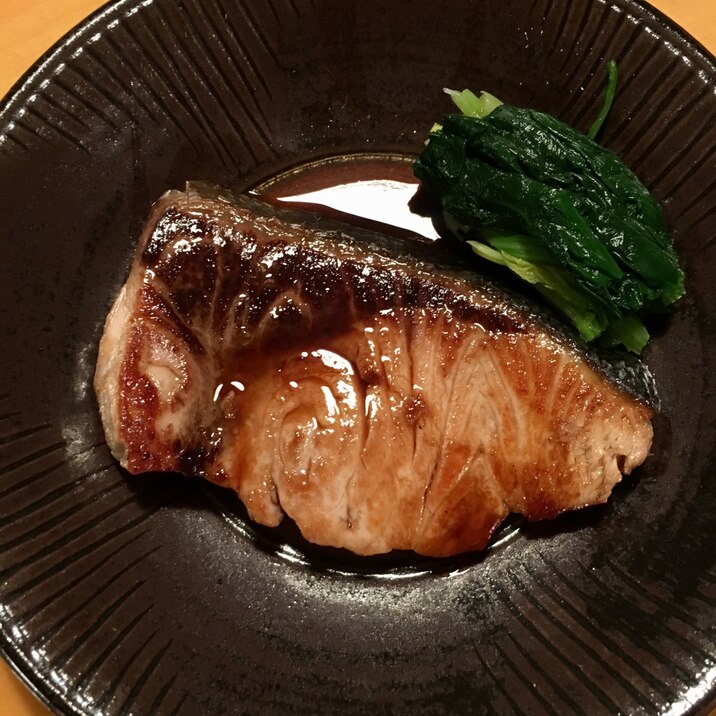 フライパンでたれを絡める鰤の照り焼き レシピ 作り方 By ふみら 楽天レシピ フライパンでたれを絡める鰤の照り焼き レシピ 作り方 By ふみら 楽天レシピ